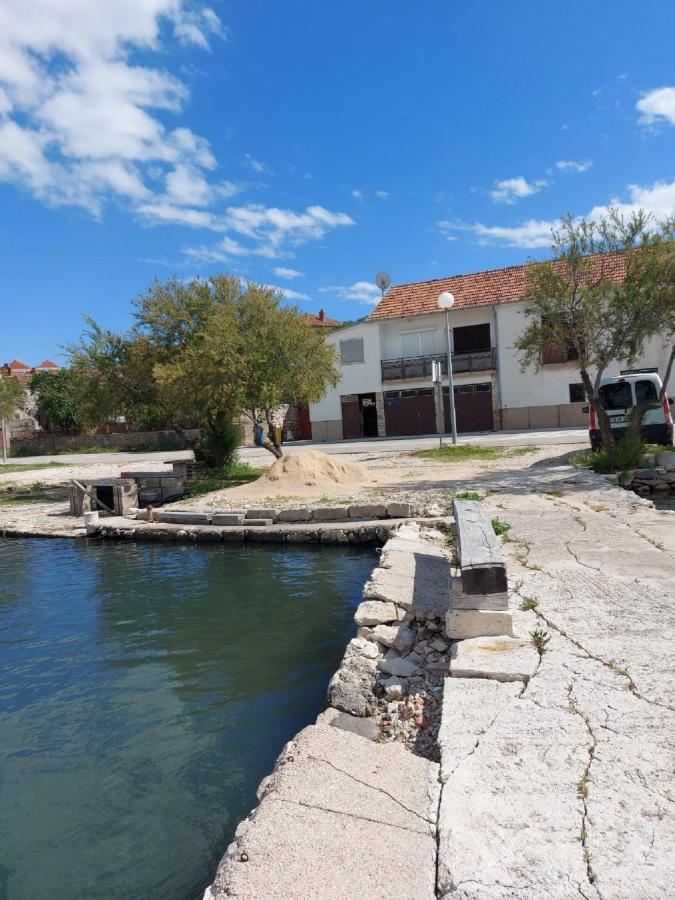 Apartman Luka Jadrtovac Kültér fotó