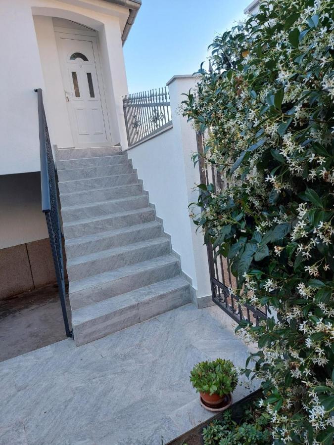 Apartman Luka Jadrtovac Kültér fotó